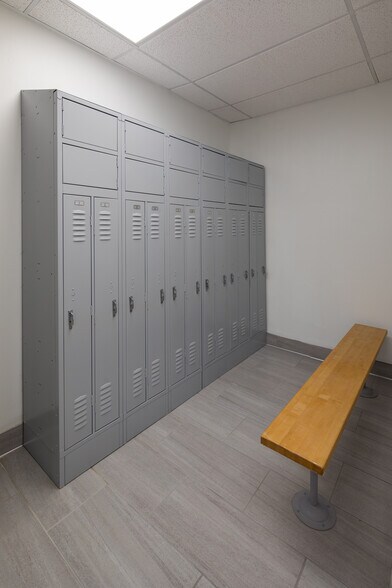 More Photos Of 1501 Johnson Ferry Rd, Marietta Unknown For Lease