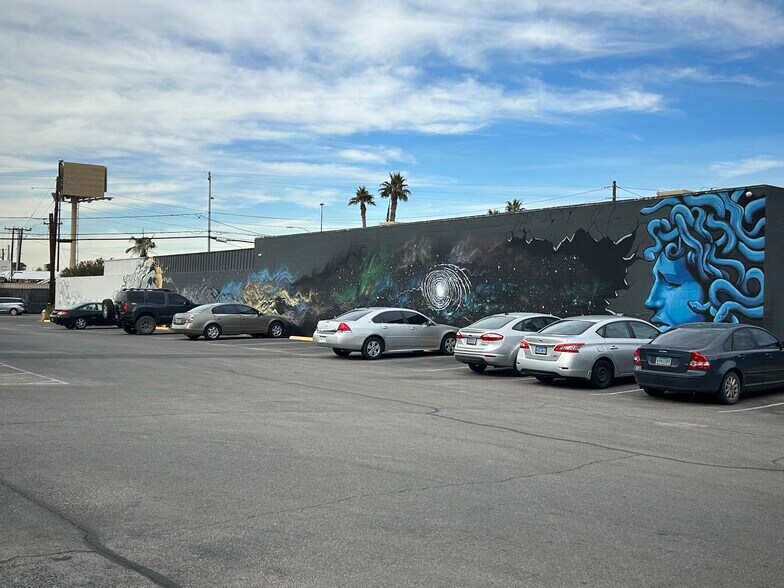 More Photos Of 2310-2315 Western Ave, Las Vegas Warehouse For Lease