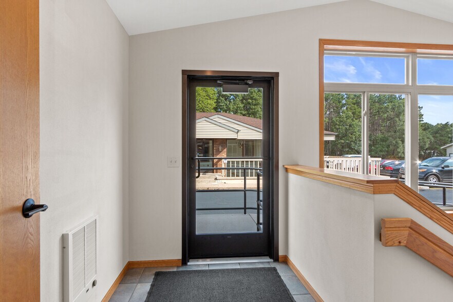 More Photos Of 3210 Post Rd, Stevens Point Office For Lease