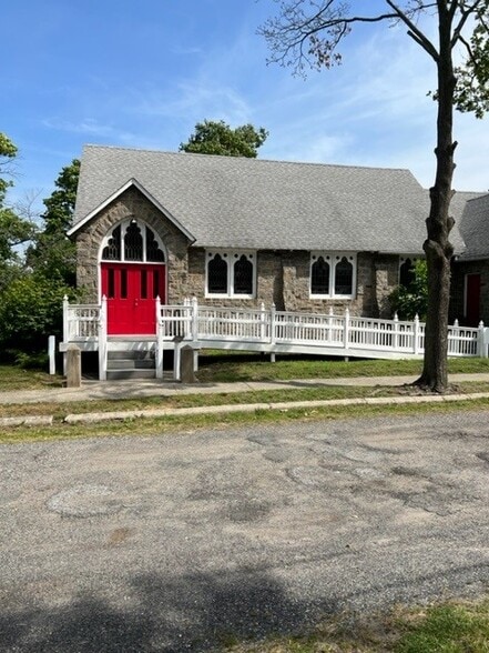 More Photos Of 911 N Commerce St St, Paulsboro Religious Facility For Sale