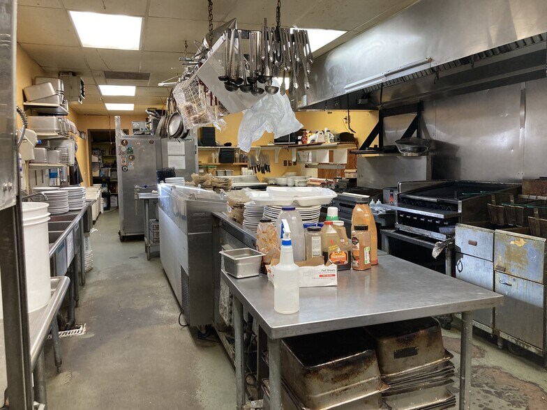 More Photos Of 16940 Pine Valley Rd, Pine Restaurant For Sale