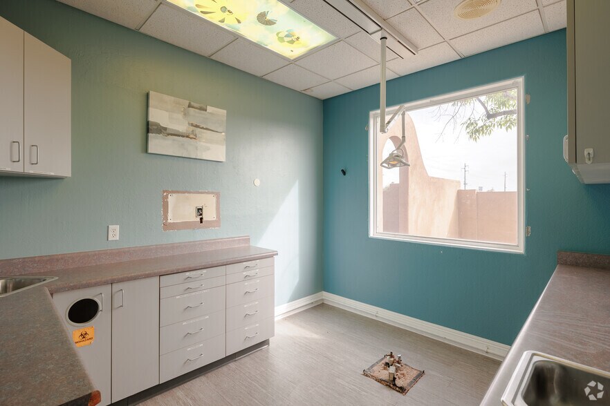 More Photos Of 4491 W Northern Ave, Glendale Medical For Sale