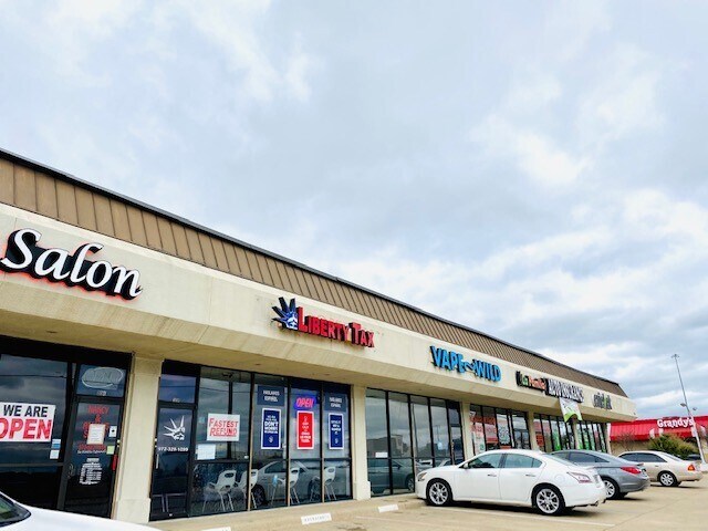 More Photos Of 2029 Town East Blvd, Mesquite General Retail For Lease