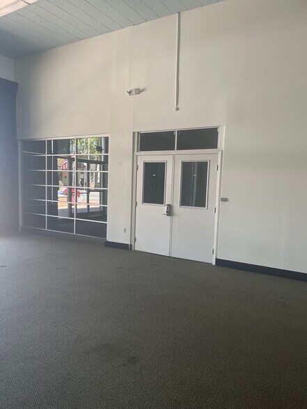 More Photos Of 7500 Monterey Rd, Gilroy Freestanding For Sale