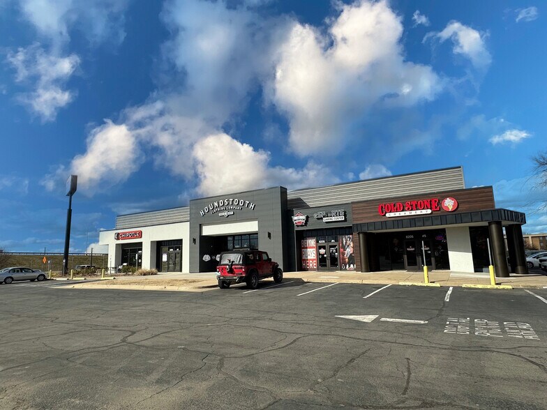 More Photos Of 6205 Rogers Ave, Fort Smith General Retail For Lease