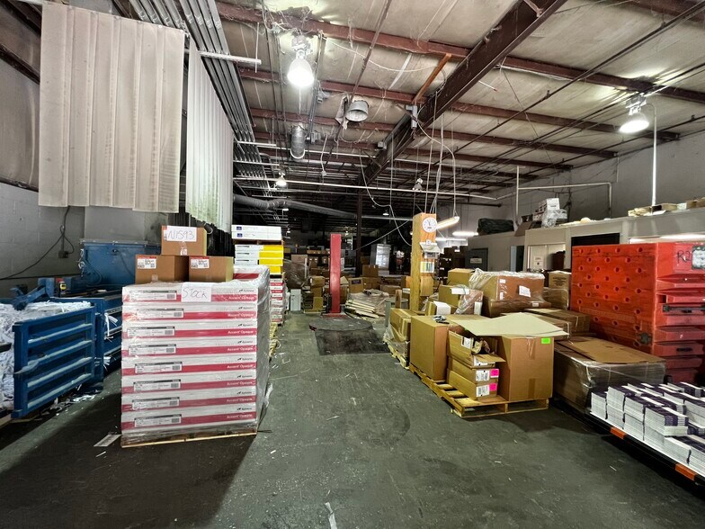 More Photos Of 201 Whitsett Rd, Nashville Warehouse For Lease