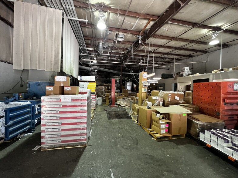 More Photos Of 201 Whitsett Rd, Nashville Warehouse For Lease