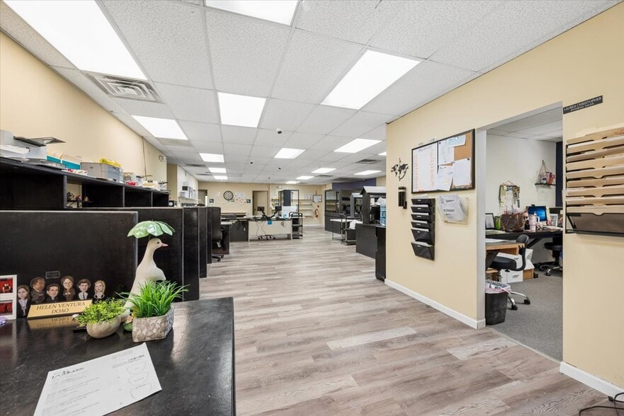 More Photos Of 144 12th St, Piscataway Light Distribution For Lease