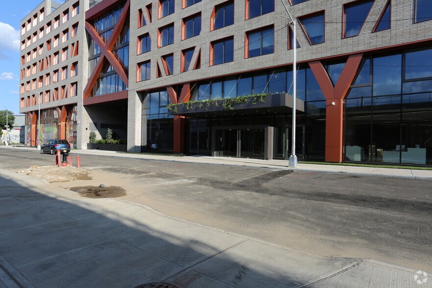 More Photos Of 54 Noll St, Brooklyn Apartments For Lease