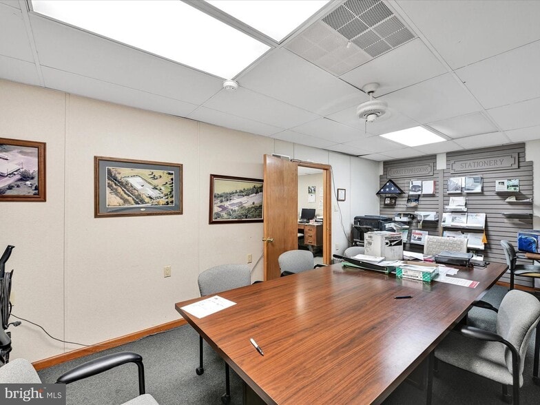More Photos Of 345 Hill Rd, Womelsdorf Warehouse For Lease