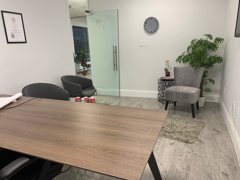 More Photos Of 465 Morden Rd, Oakville Medical For Lease