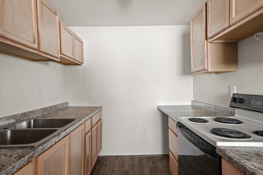 More Photos Of 10101 E Main Ave, Spokane Apartments For Sale