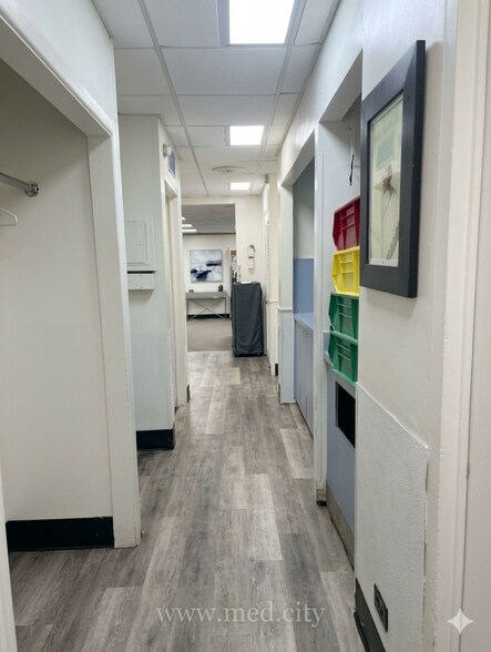 More Photos Of 1010 5th Ave, New York Healthcare For Sale