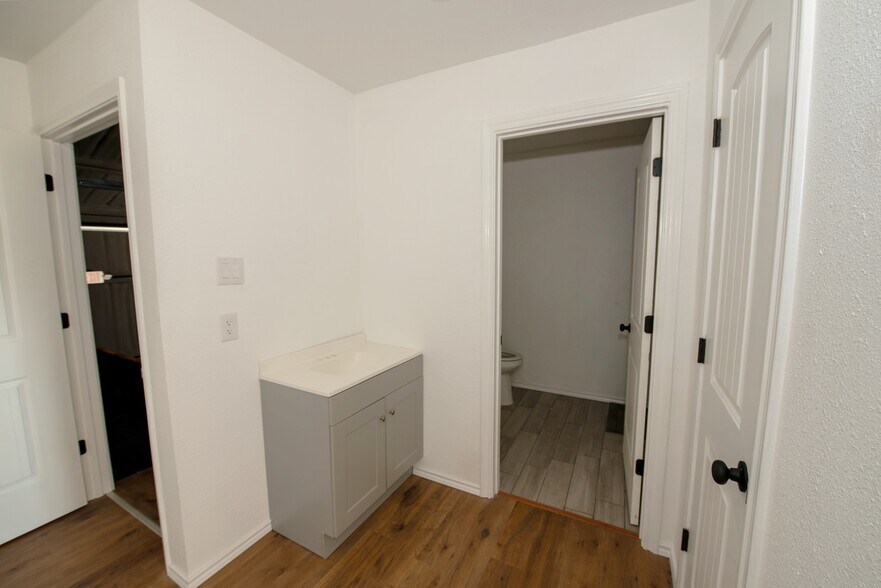 More Photos Of 440 Interstate 30 W, Mount Vernon Land For Sale