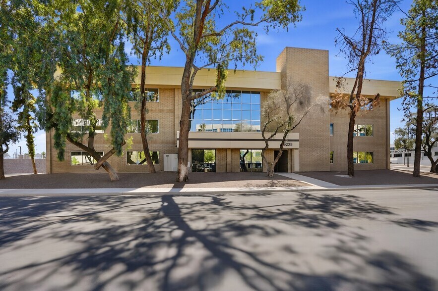 More Photos Of 9225 N 3rd St, Phoenix Medical For Lease
