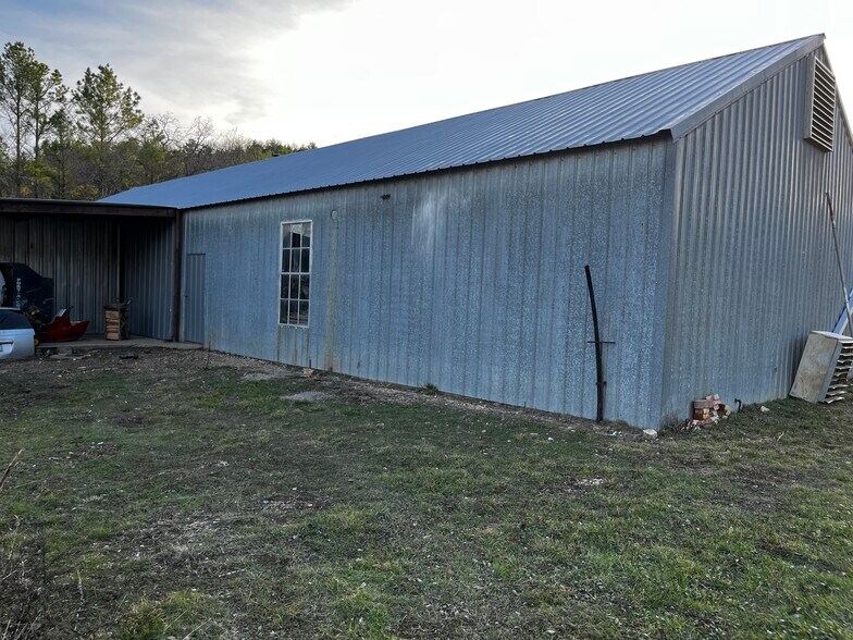 Primary Photo Of 462 E Reba McEntire Ave, Stringtown Flex For Sale