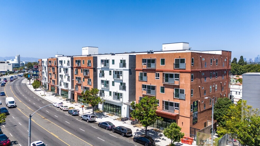 Primary Photo Of 4242 Crenshaw Blvd, Los Angeles Apartments For Sale