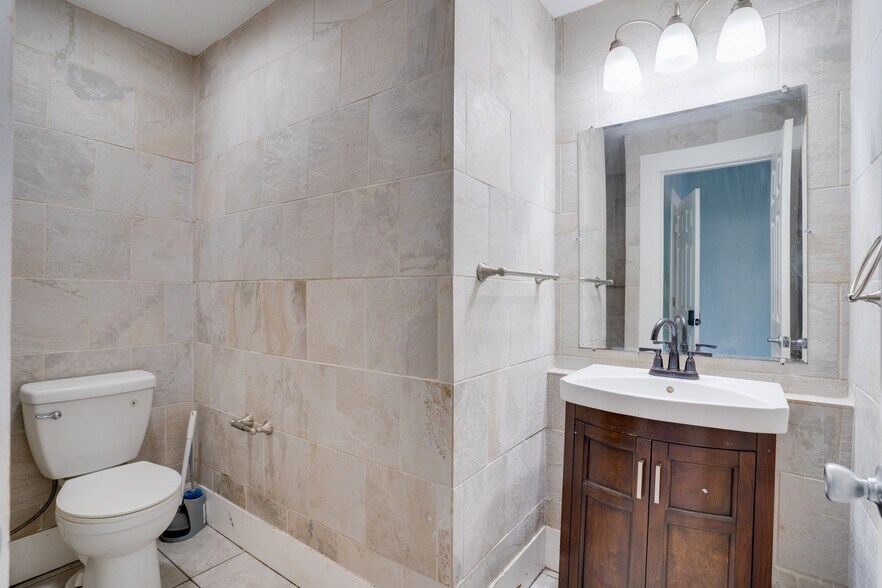 More Photos Of 316 W Columbus Dr, Tampa Apartments For Sale