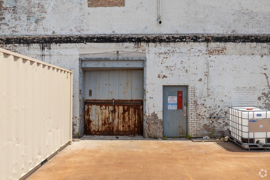 More Photos Of 40 E Garfield Blvd, Chicago Flex For Sale