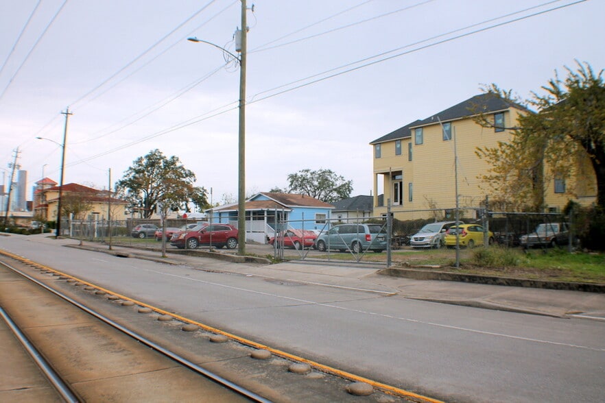More Photos Of 3825 Harrisburg blvd, Houston Land For Sale