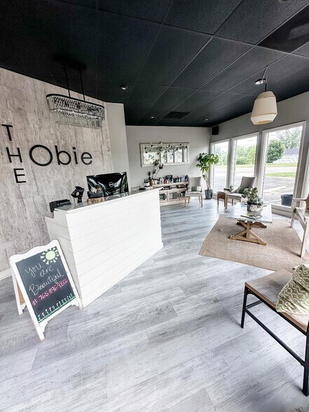 More Photos Of 4611 N Wheeling Ave, Muncie General Retail For Lease