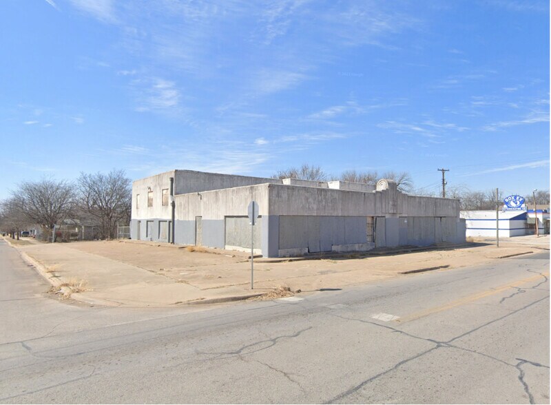 More Photos Of 1714 Vaughn Blvd, Fort Worth Storefront Retail Office For Sale