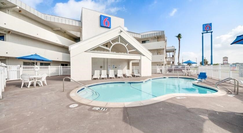 More Photos Of 2377 N Expressway 83, Brownsville Hotel For Sale