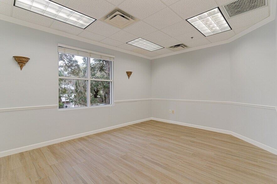More Photos Of 230 N Westmonte Dr, Altamonte Springs Office For Lease