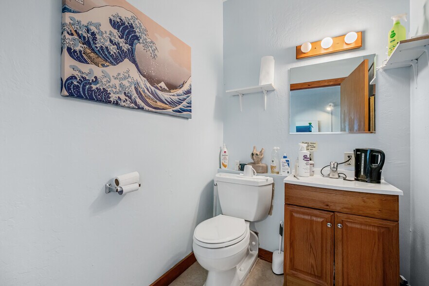 More Photos Of 39000 1 hwy, Gualala Flex For Sale