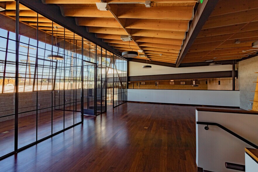 More Photos Of 2352 Ripple St, Los Angeles Loft Creative Space For Sale