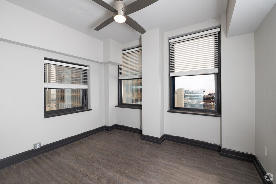 More Photos Of , Mobile Unknown For Sale