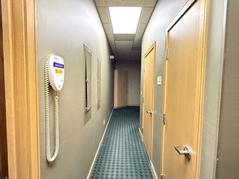 More Photos Of 3515 Coolidge Rd, East Lansing Medical For Lease
