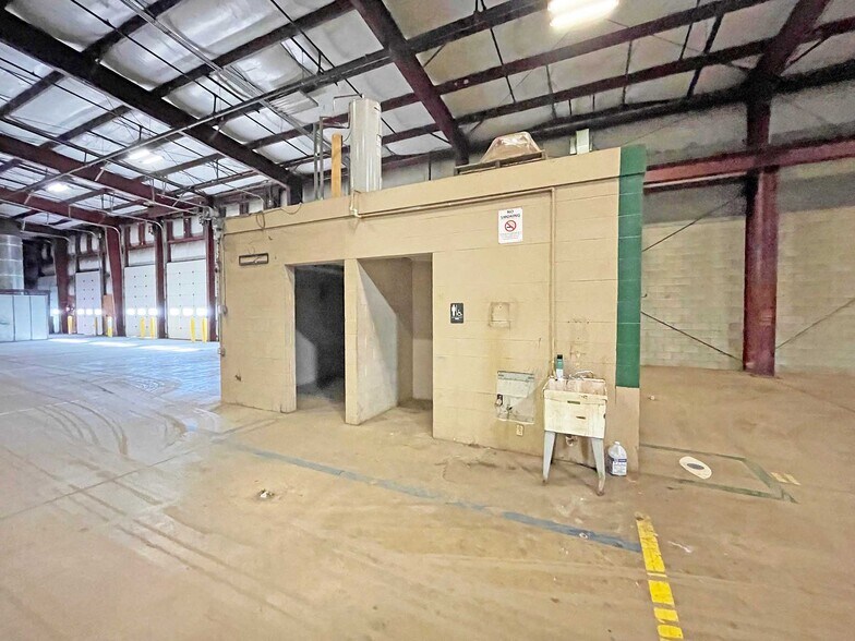 More Photos Of 76 Odell Rd, Muncy Warehouse For Lease