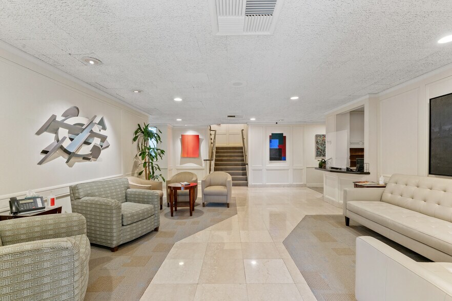 More Photos Of 815 Moraga Dr, Los Angeles Medical For Sale
