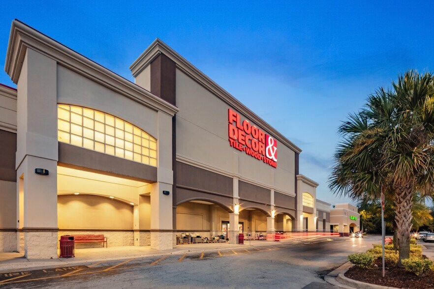 More Photos Of 101-401 Towne Center Blvd, Sanford Unknown For Lease