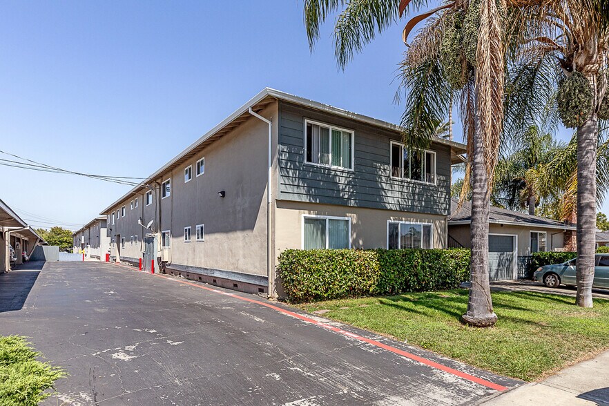 More Photos Of 2104 Royal Dr, Santa Clara Apartments For Sale