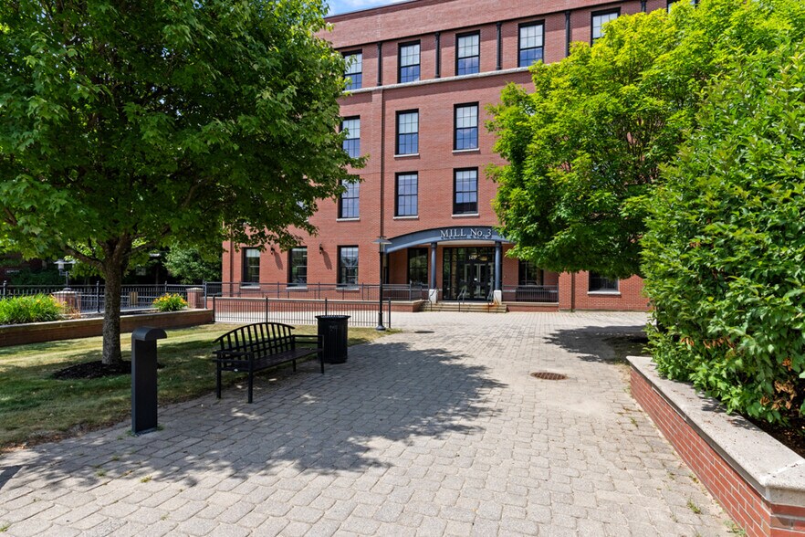 More Photos Of 140 Mill St, Lewiston Office Residential For Sale