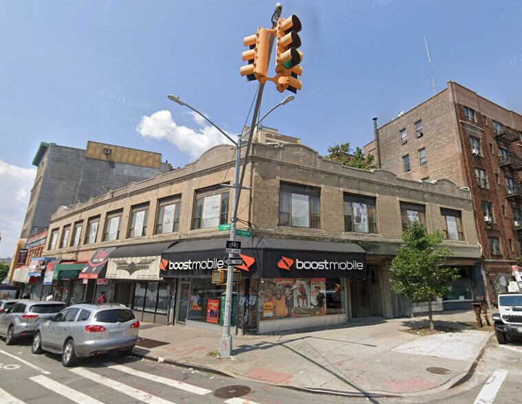 Primary Photo Of 563 E Tremont Ave, Bronx Storefront Retail Office For Lease