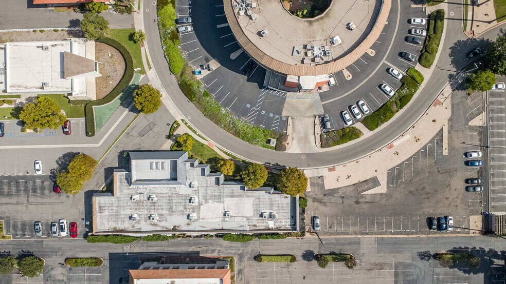 More Photos Of 550 N Golden Circle Dr, Santa Ana Office For Lease