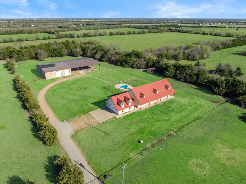 More Photos Of 12488 Eastline Rd, Trenton Specialty For Sale