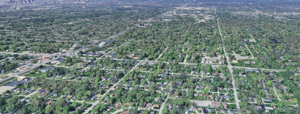More Photos Of 5080 Roselawn Dr, Indianapolis Apartments For Sale