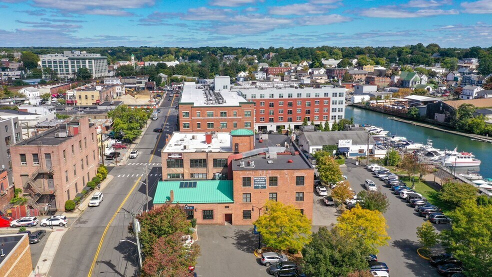 More Photos Of 14-20 Willett Ave, Port Chester Office For Lease