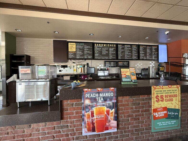 More Photos Of 4104 W Interstate 40, Amarillo Freestanding For Lease