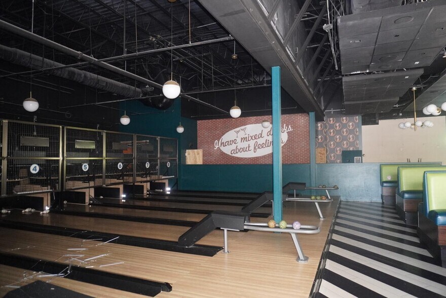 More Photos Of 730-760 Coleman Blvd, Mount Pleasant General Retail For Lease