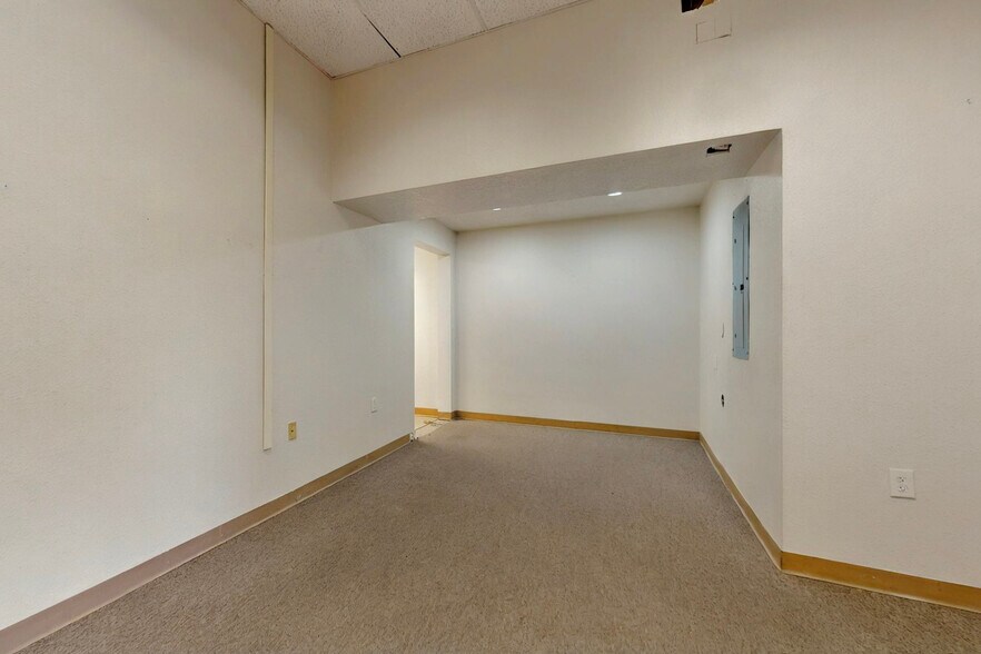 More Photos Of 7900 Lorraine Ct NE, Albuquerque Industrial For Sale