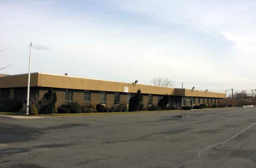 More Photos Of 969 Newark Tpke, Kearny Warehouse For Lease