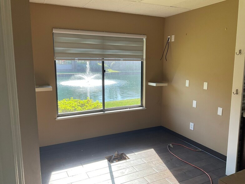 More Photos Of 1409 Kingsley Ave, Orange Park Medical For Sale
