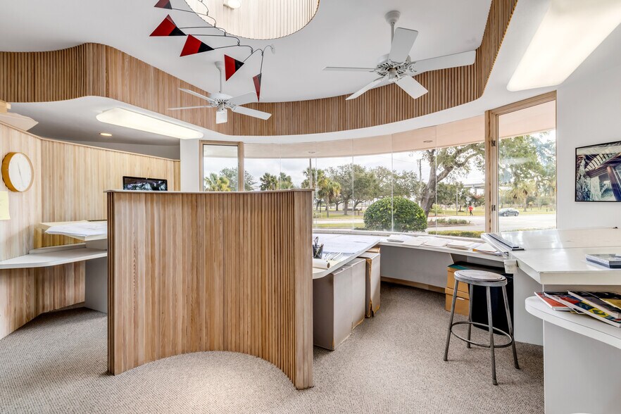 More Photos Of 100-104 Riverside Dr, New Smyrna Beach Office For Sale