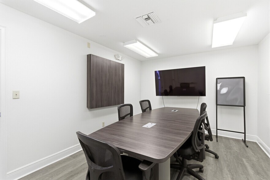 More Photos Of 611 NE 13th St, Fort Lauderdale Loft Creative Space For Lease