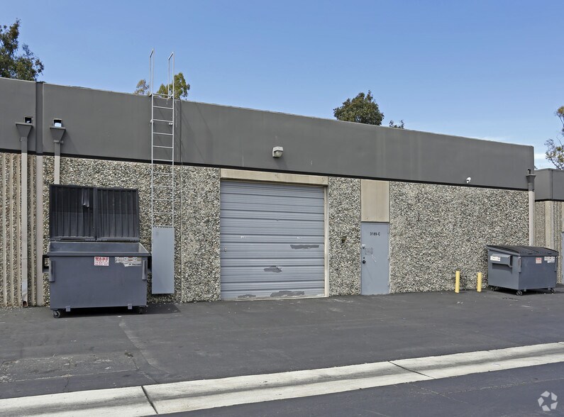Primary Photo Of 3189 Airway Ave, Costa Mesa Light Manufacturing For Sale